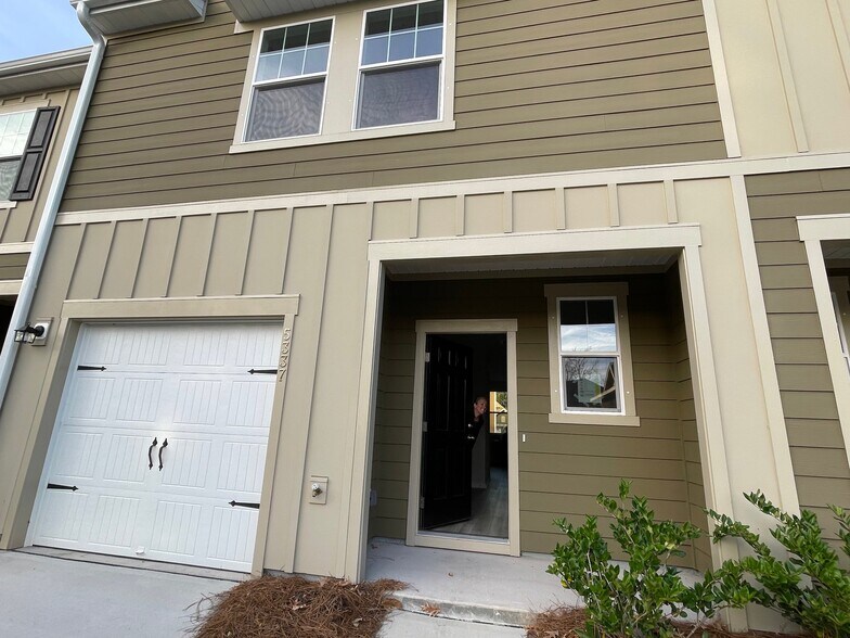 Building Photo - 5339 Cardinal Crest Bluff