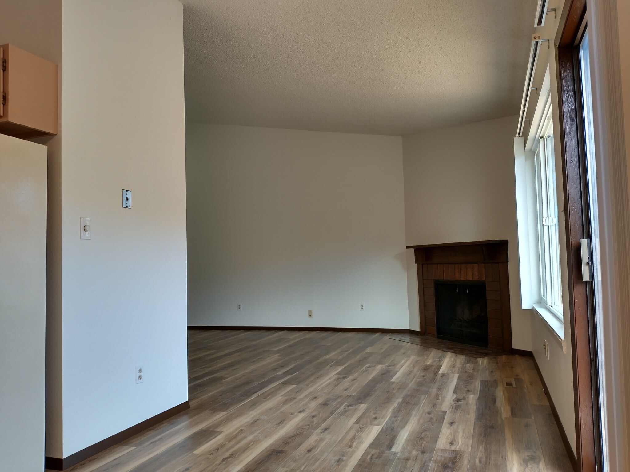 Building Photo - 3405 W 16th St