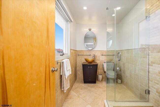 Building Photo - 7701 Atlantic Ave