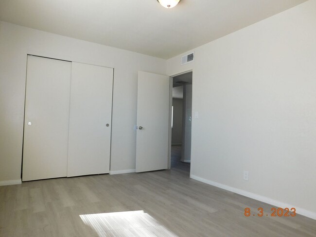 Building Photo - 135 S Norma St