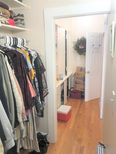 Building Photo - 279 Pearl St