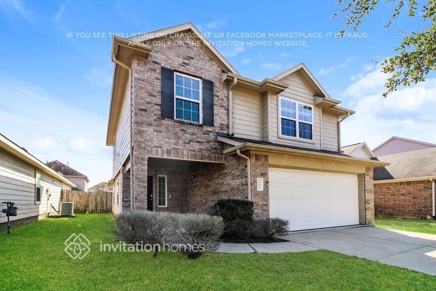 Building Photo - 18819 Dennington Dr
