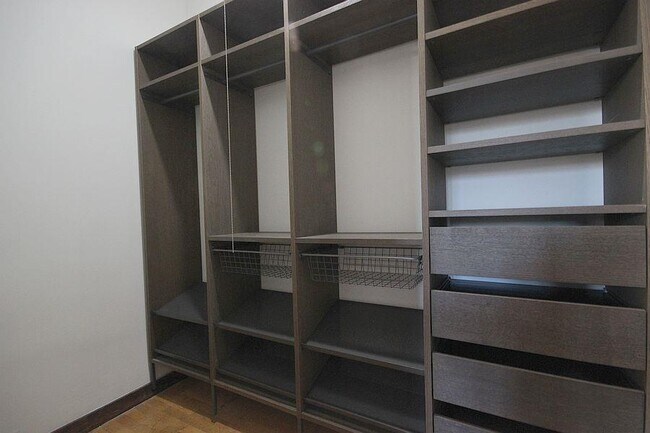 Building Photo - 126 Washington St