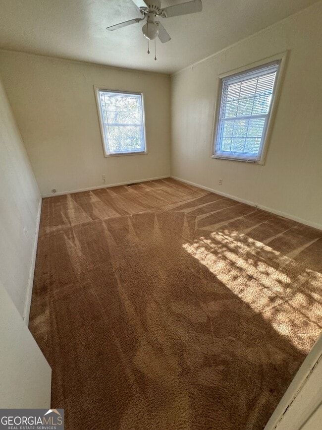 Building Photo - 140 Allenwood Rd SW