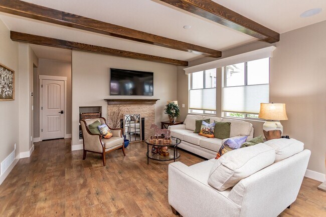 Building Photo - Stunning Flying Horse Patio Home with Stunning Views!!