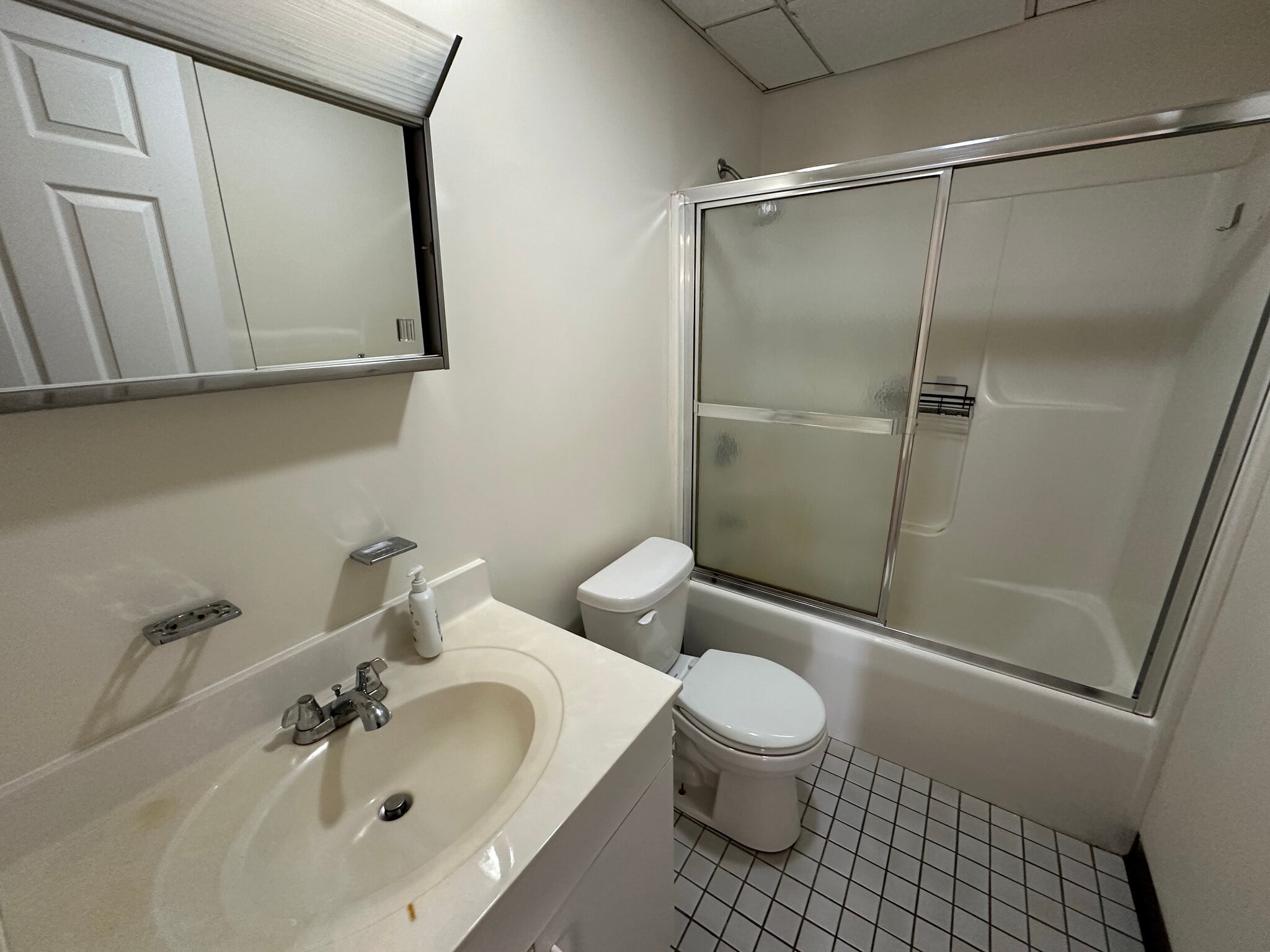 Building Photo - 79 Essex St