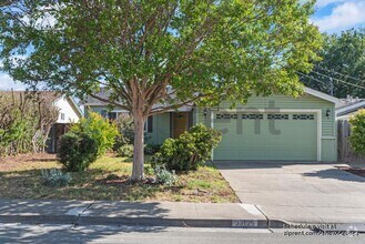 Building Photo - 33125 Basswood Ave