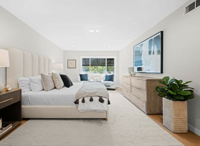 Building Photo - 1388 Ala Moana Blvd