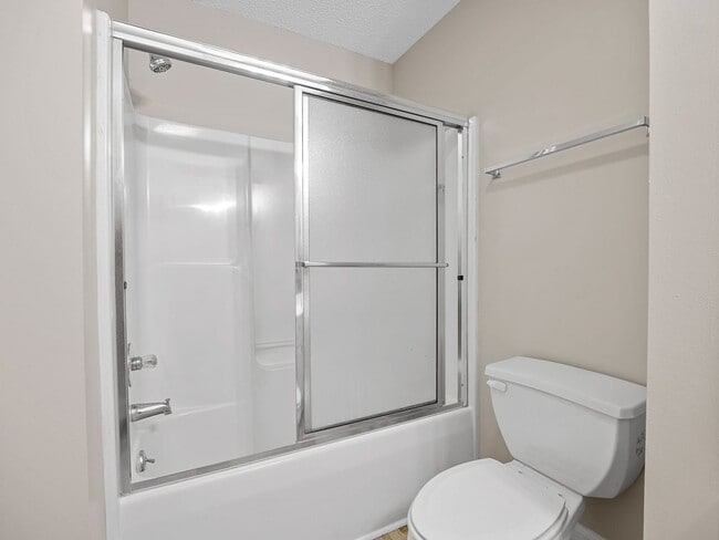 Building Photo - Newly Renovated 2BR, 2 BA in Greer SC
