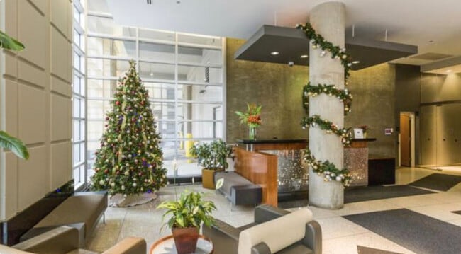 Building Photo - 700 N Larrabee St