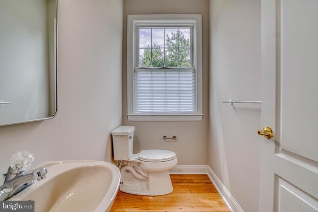 Building Photo - 9902 Player Dr