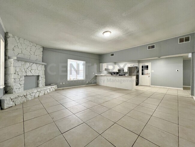 Building Photo - Beautifully Updated 5/3/2 in Fort Worth For Rent!
