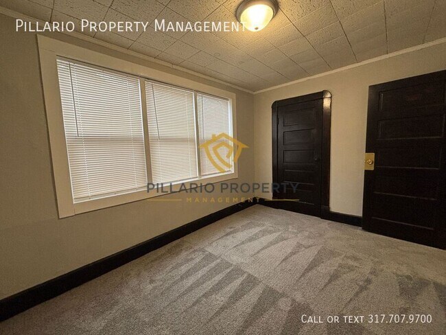 Building Photo - 3625 N Kenwood Ave