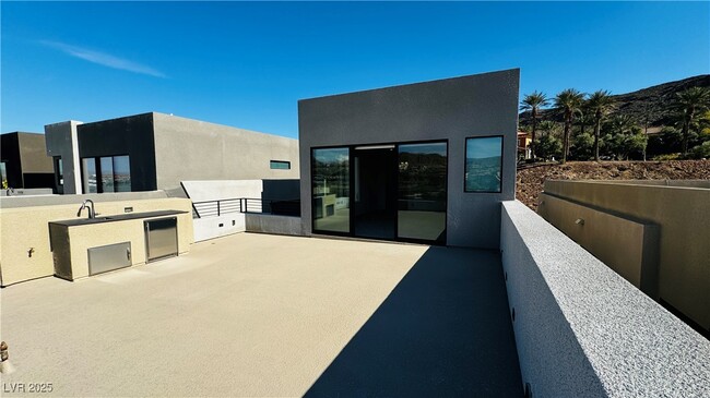 Building Photo - 26 Promenade Isle Ln