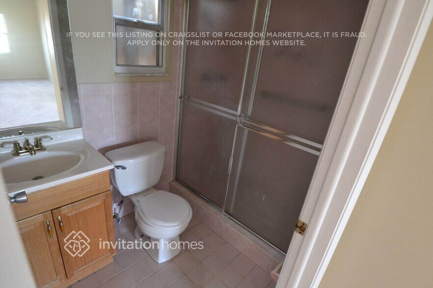 Building Photo - 8480 SW 33rd Terrace