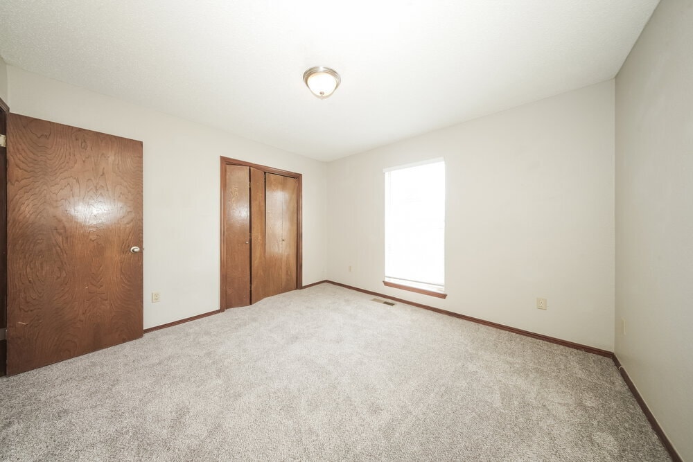 Building Photo - 12913 S Drexel Ave