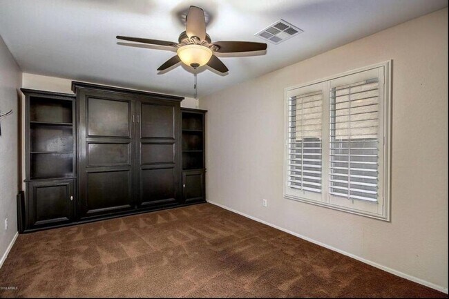 Building Photo - Stunning 4BR House in Phoenix with sparkling pool, resort style backyard and solar panles