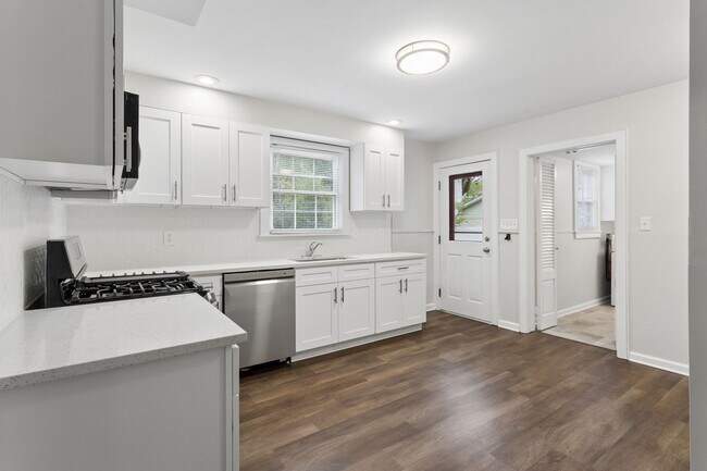 Building Photo - 127 Bell Ave