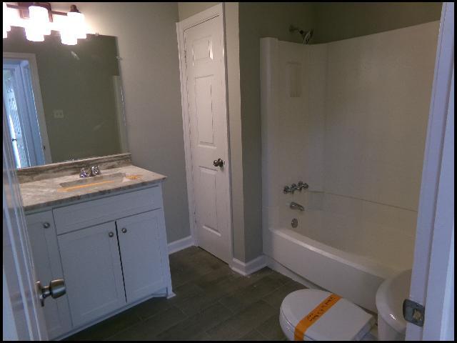 Building Photo - 1813 Sanford Dr