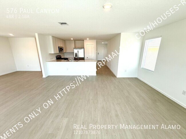 Building Photo - 576 Paul Cyn