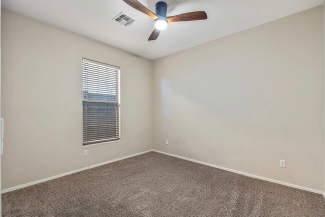 Building Photo - 11767 W Mohave St