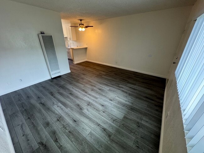 Building Photo - 3920 Redondo Beach Blvd