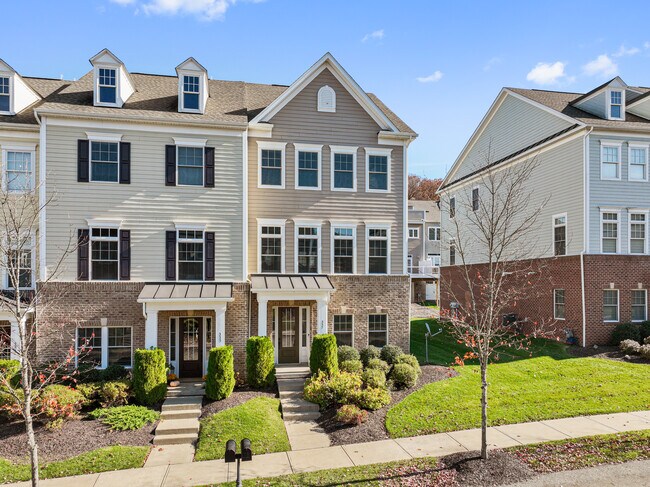 Building Photo - 337 Osona Ln