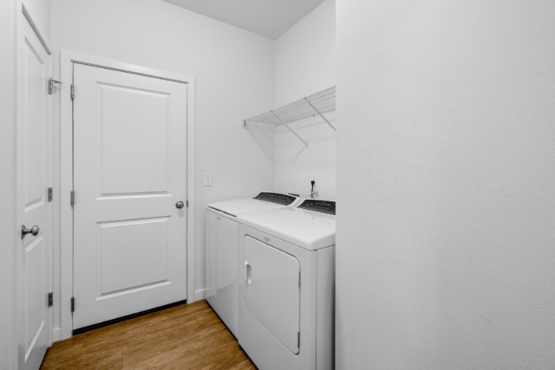 Building Photo - 3041 W Pascal Dr