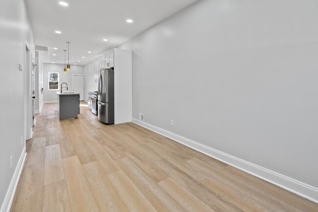 Building Photo - 524 N Pulaski St