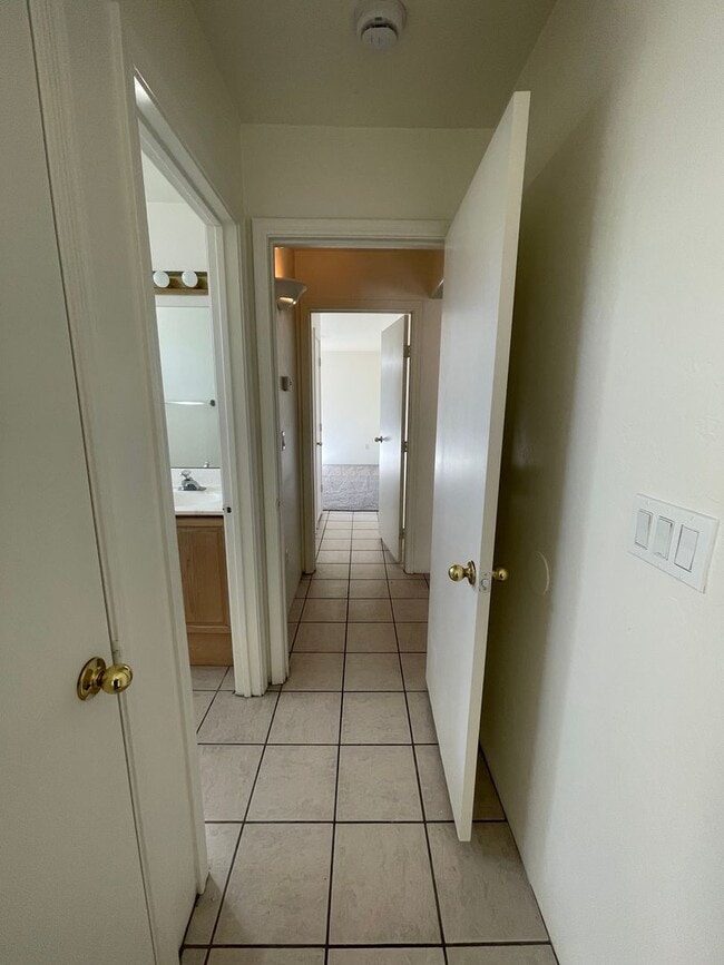 Building Photo - 3669 S Camino Seco