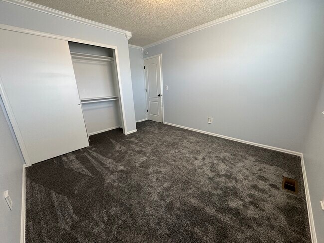 Building Photo - 7650 Conifer Dr