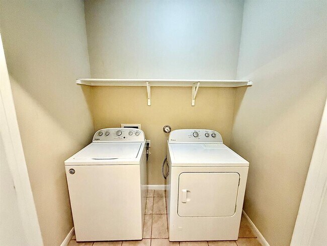 Building Photo - 431 Northern Flicker St