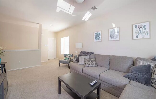 Building Photo - 1607 Kemah Dr