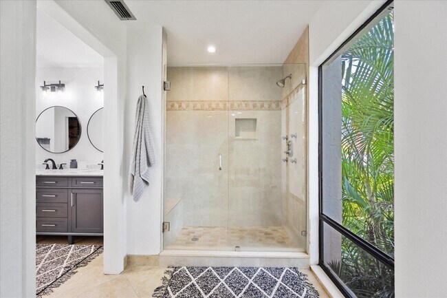 Building Photo - 12638 Quercus Ln