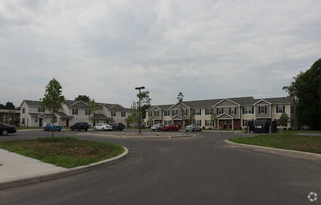 Building Photo - Village Green Apartments