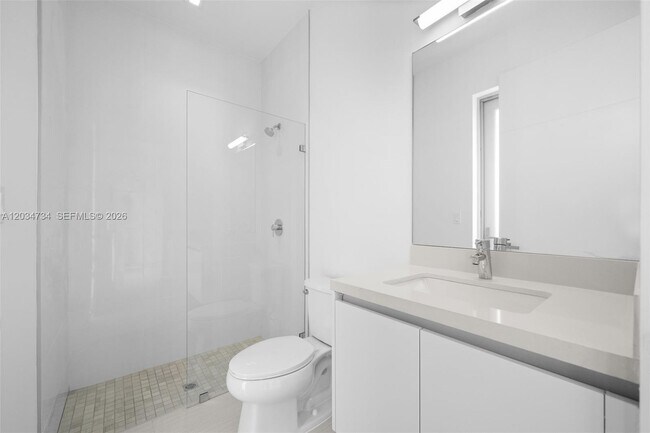Building Photo - 16710 Botaniko Dr N
