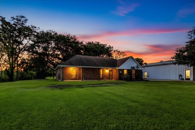 Primary Photo - 2906 Avenue S