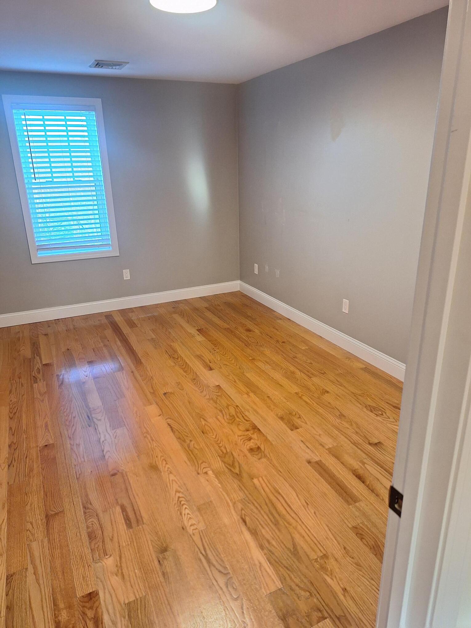 Building Photo - 435 Walnut St