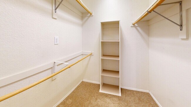 Building Photo - 7812 Silver Sage Dr