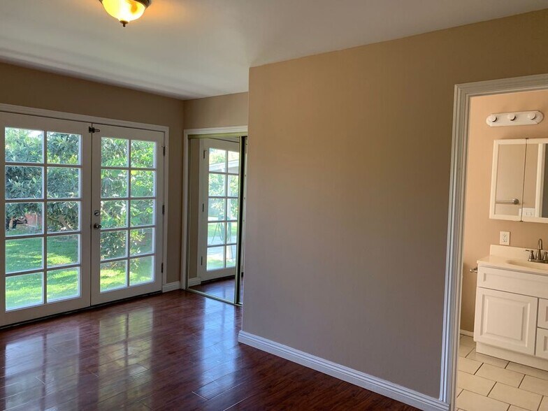 Building Photo - 1320 3 Ranch Rd