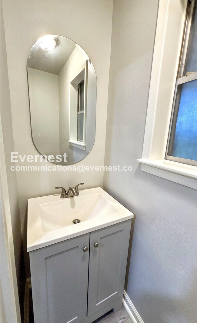 Building Photo - PROMO: Get $500 off the first month’s rent when you sign the lease today!! / Spacious Home with G...