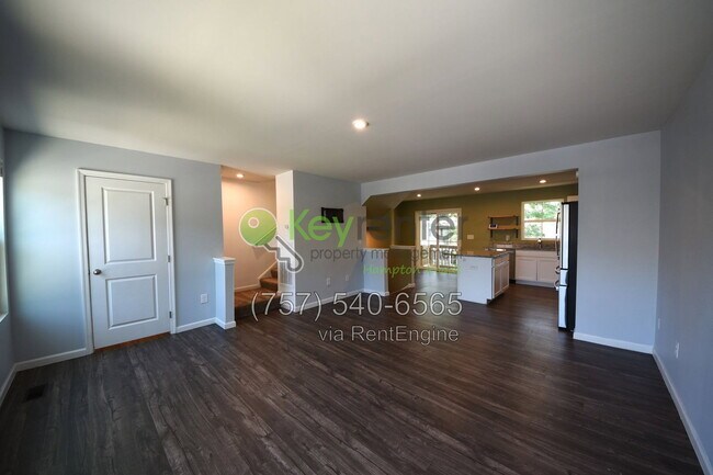 Building Photo - 49 Manilla Cir