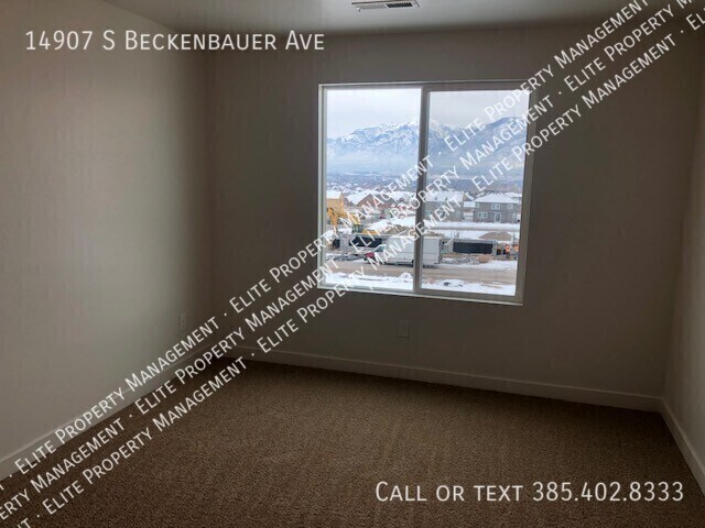 Building Photo - 14907 Beckenbauer Ave