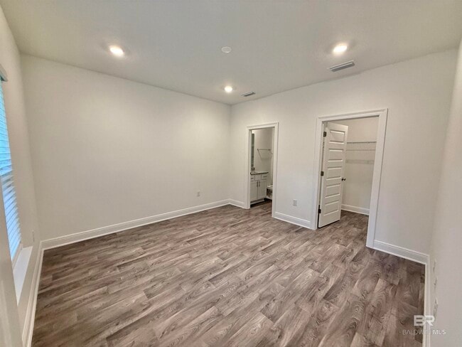 Building Photo - 13756 Shea Cir