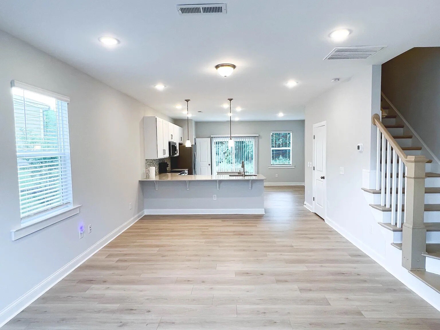 Building Photo - Room in Townhome on Old Grove Ln