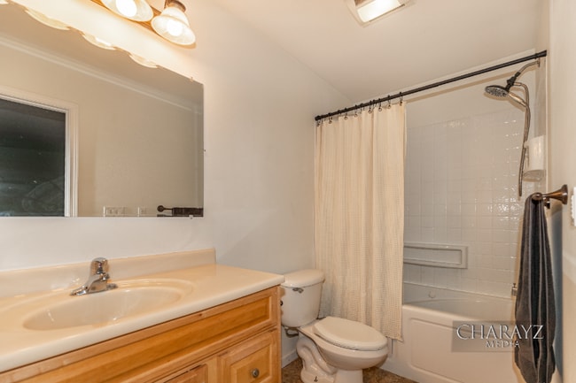 Building Photo - 2665 Bald Eagle Ct