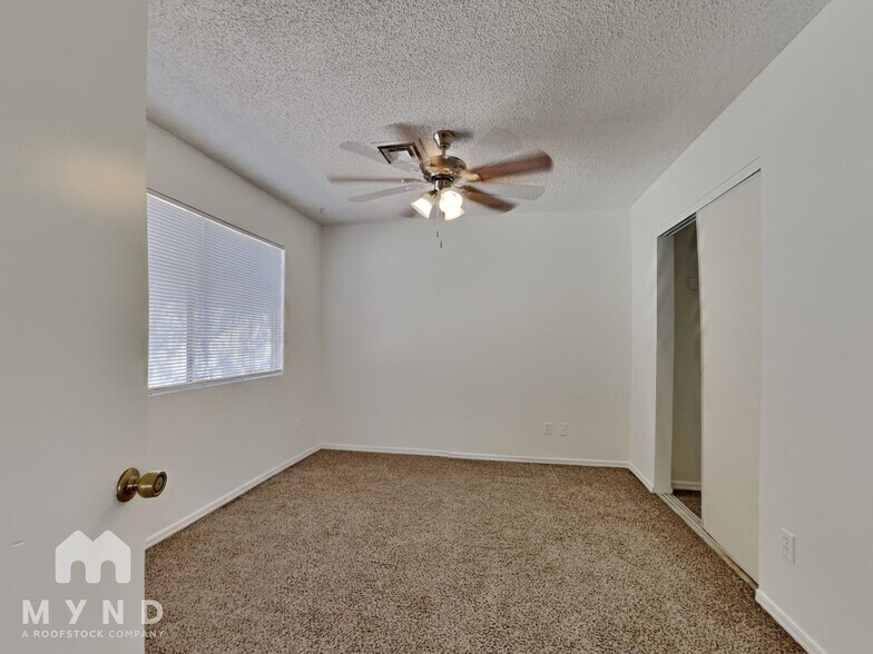 Building Photo - 6842 W State Ave