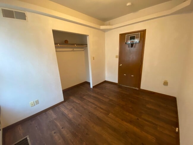 Building Photo - COLLEGE PRE-LEASING