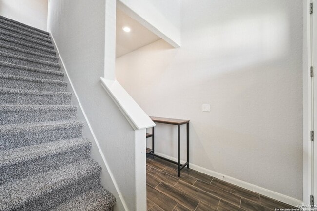 Building Photo - 14640 Sweet Clover