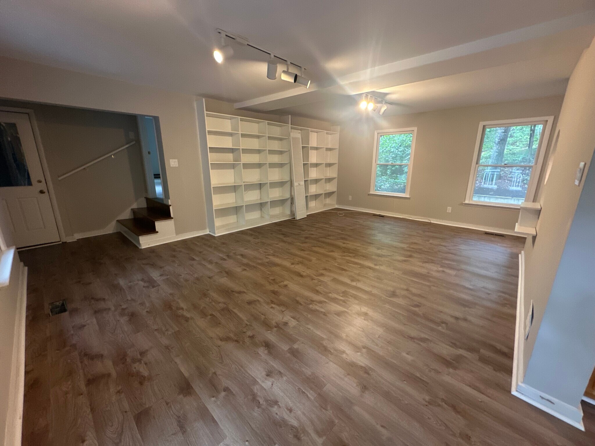 Building Photo - 3040 Middlewood Rd